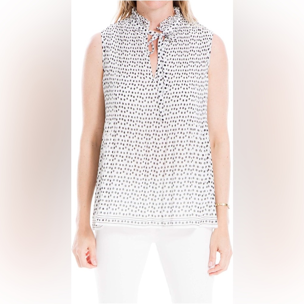 Max Studio- Sleeveless Pleated Top with Pokatdots white and‎ black Size XS